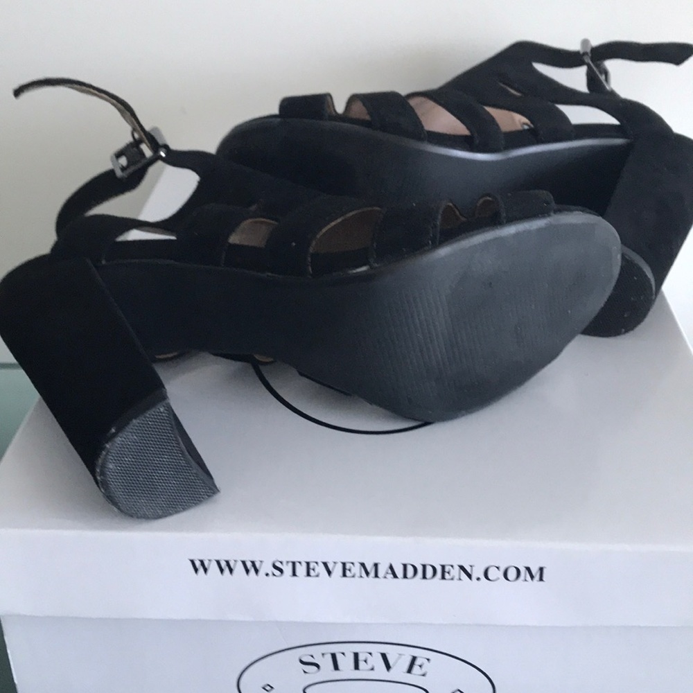 Shoes - Picture 4 of 5